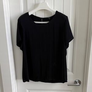 Quince Washable Silk Black Short Sleeve Top